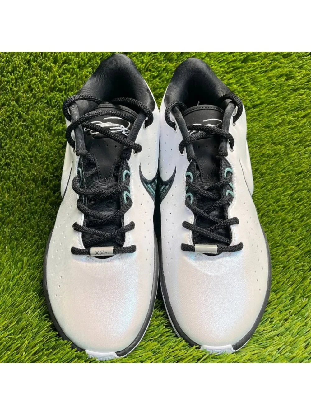 Nike LeBron 21 Conchiolin Boys Size 7Y White Black Basketball Shoes Sneakers